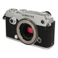 Olympus PEN F plata