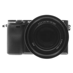 Sony Alpha 6400 con obiettivo E 18-135mm 3.5-5.6 OSS Body