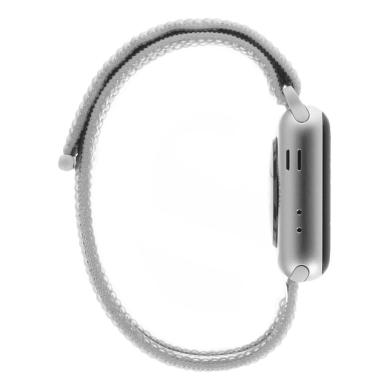 Apple Watch Series 3 Aluminiumgehäuse silber 38mm mit Sport Loop muschelweiss (GPS + Cellular) aluminium silber