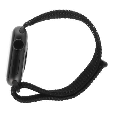 Apple Watch Series 4 GPS 40mm aluminium gris boucle sport noir