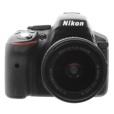 Nikon D5300 con obiettivo AP-F VR 18-55mm nero