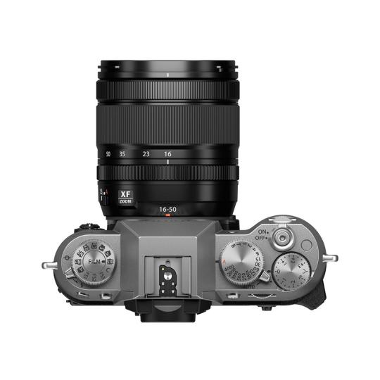 Fujifilm X-T50 con Fujifilm XF16-50mm 1:2.8-4.8 R LM WR argento