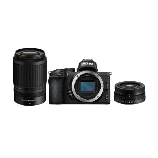 Nikon Z50 con obiettivo Z DX 16-50mm 1:3.5-6.3 VR + DX 50-250mm 1:4.5-6.3 VR nero